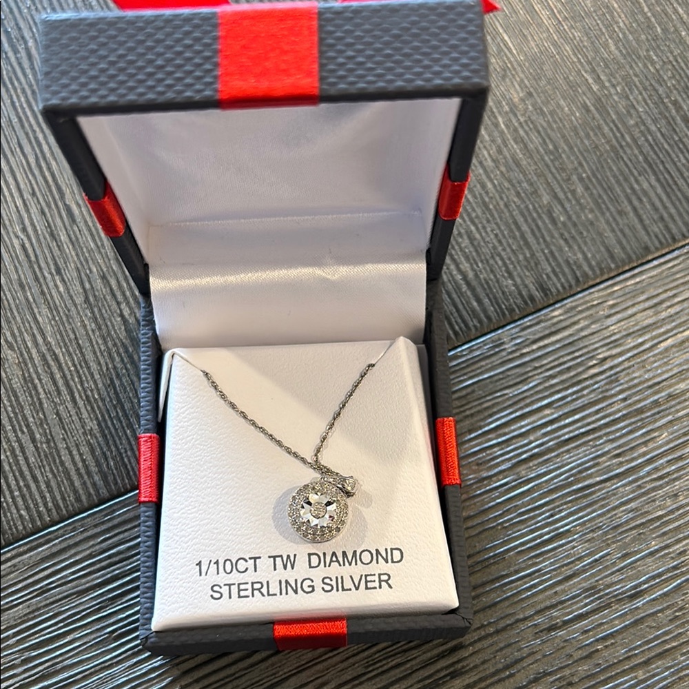 1/10 CT TW Diamond Sterling Sliver Necklace New